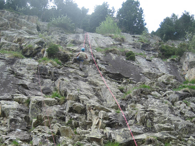 Escalada en roca y rappel en el Alto Tajo