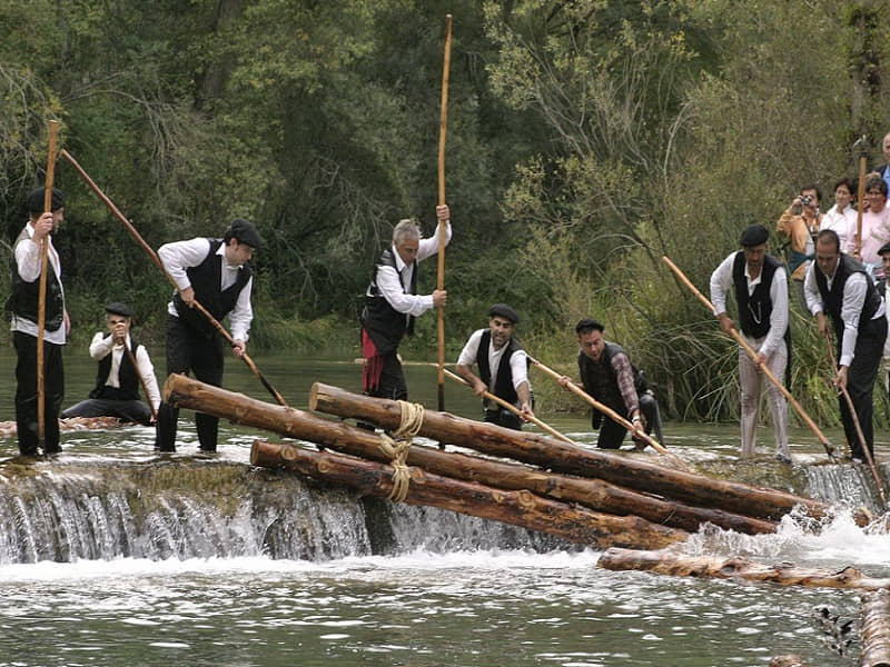 Piraguas y gancheros en el Alto Tajo